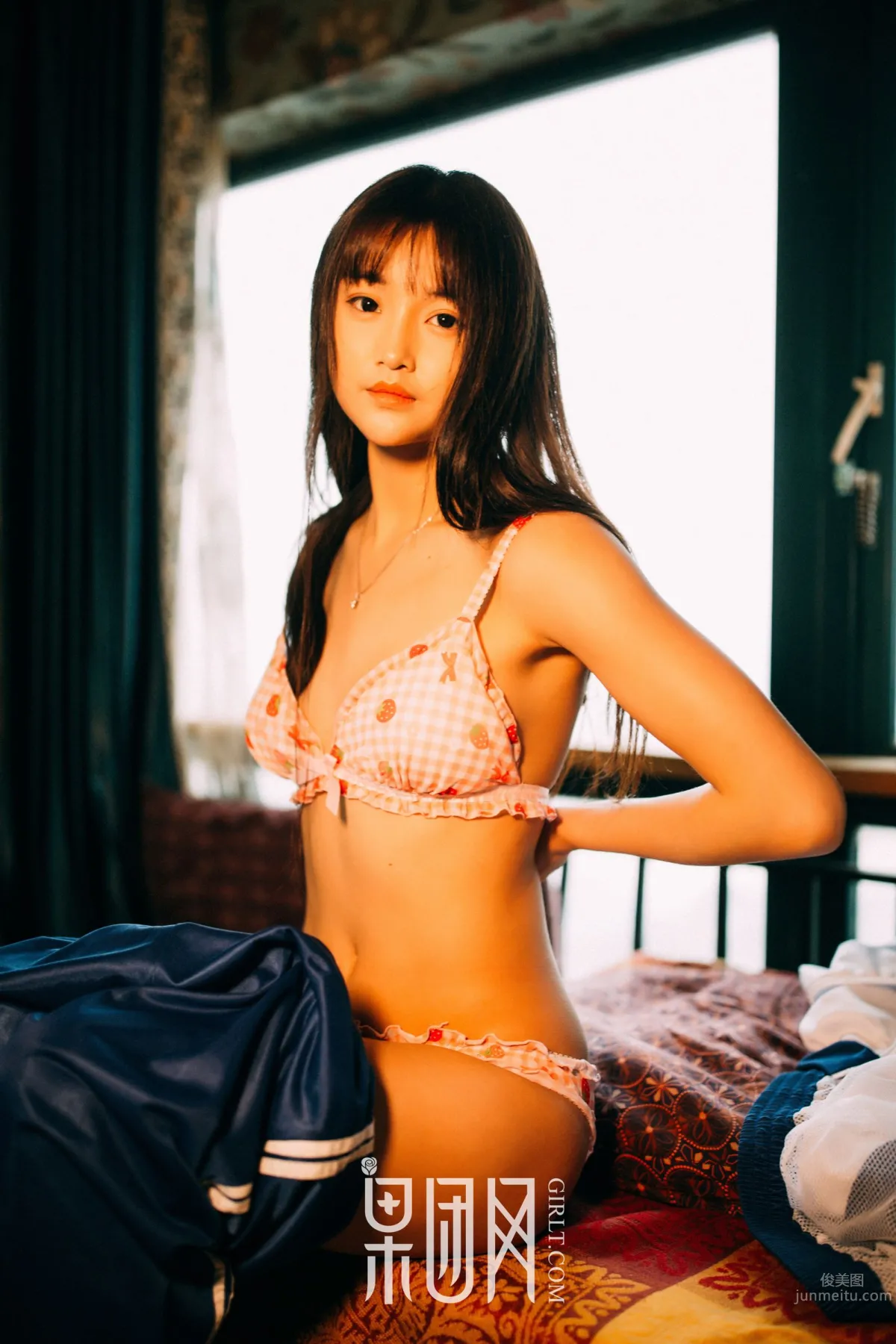 学生妹妹的校服风情！_7