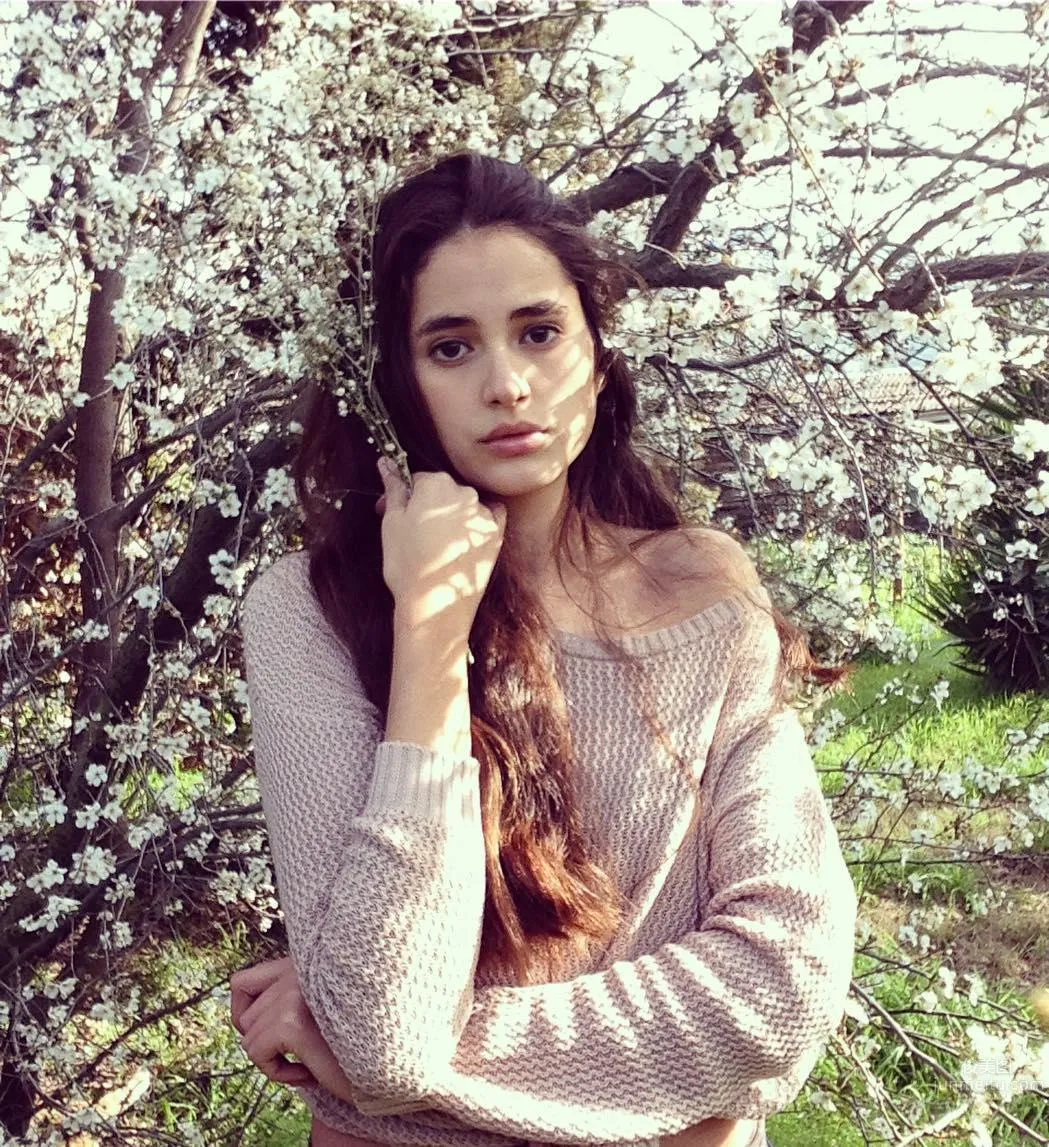 Luna Aballay, Possibly the Sexiest Farmer in the World photo 9