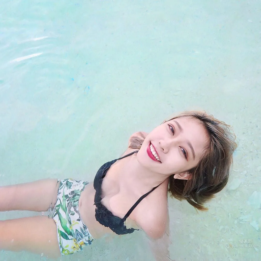Xu Qingling, Ig Sharing Okinawa Bikini Photos photo 49