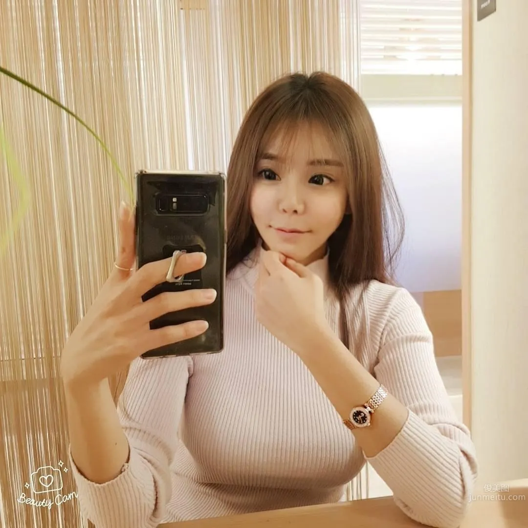 南韓妹子黃麗娅脾氣不好！性感比基尼大方來獻寶～ 25