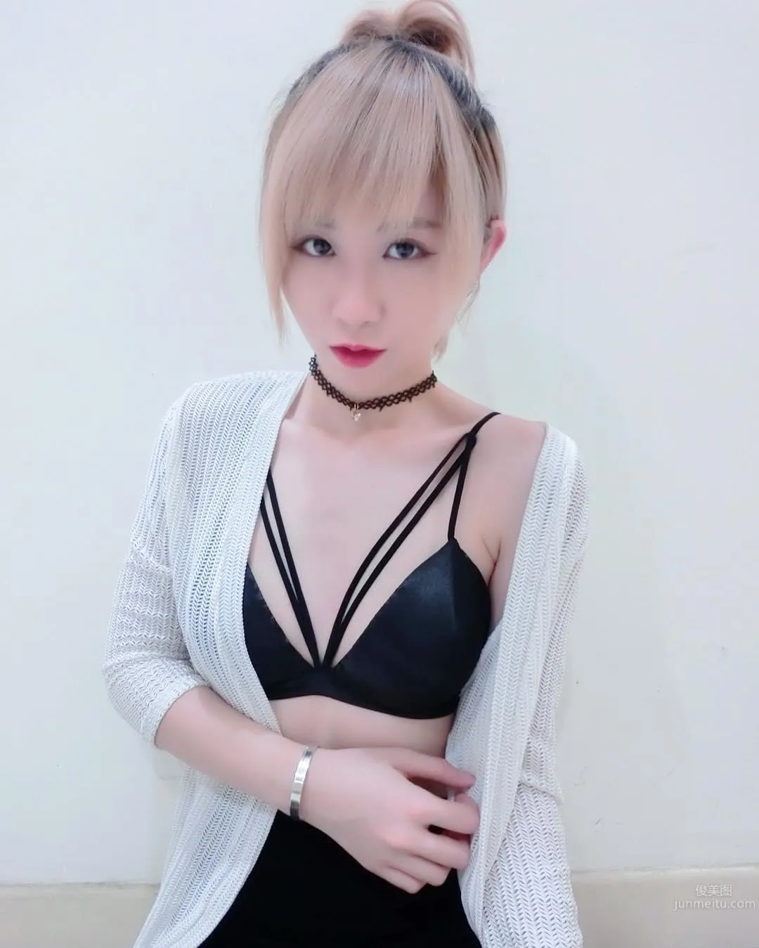 李佩怡- 迷人「魅惑電眼」收服粉絲的心！ 13