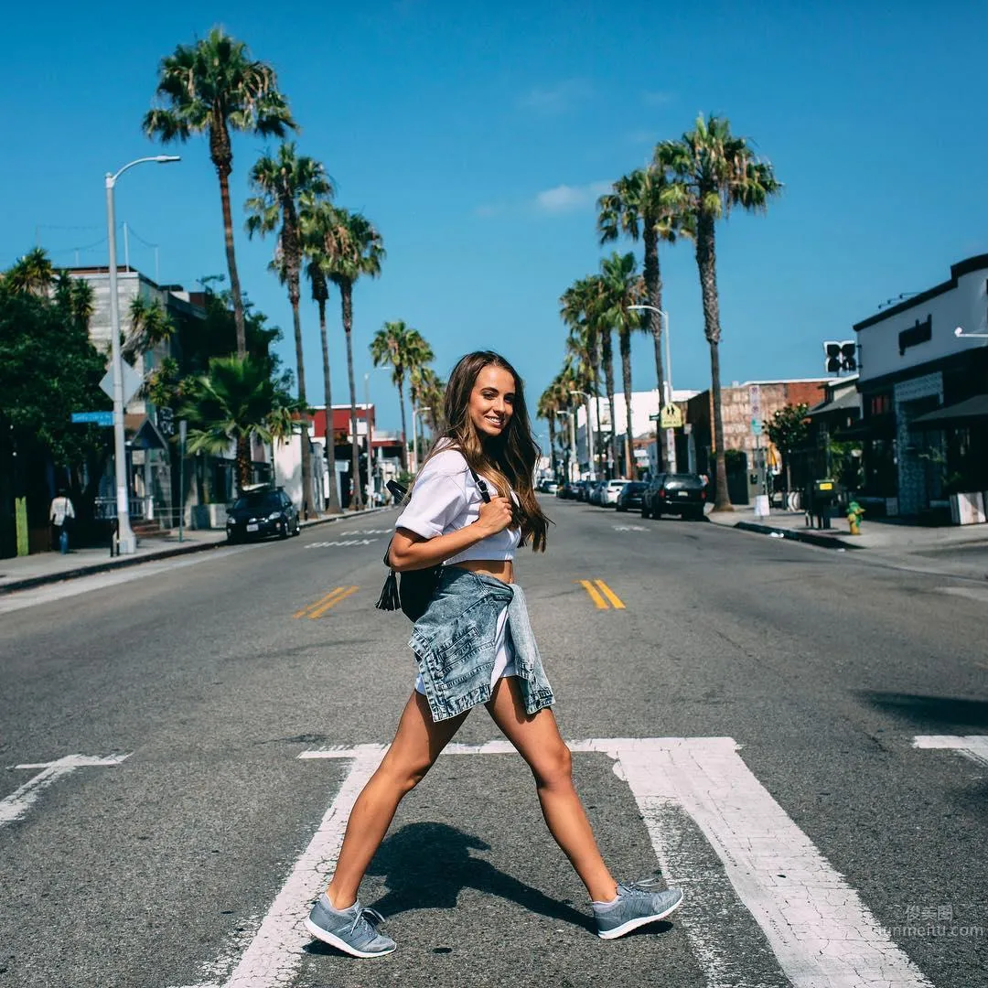 Rachel DeMita- 顔藝俱佳的美女籃球主播 5