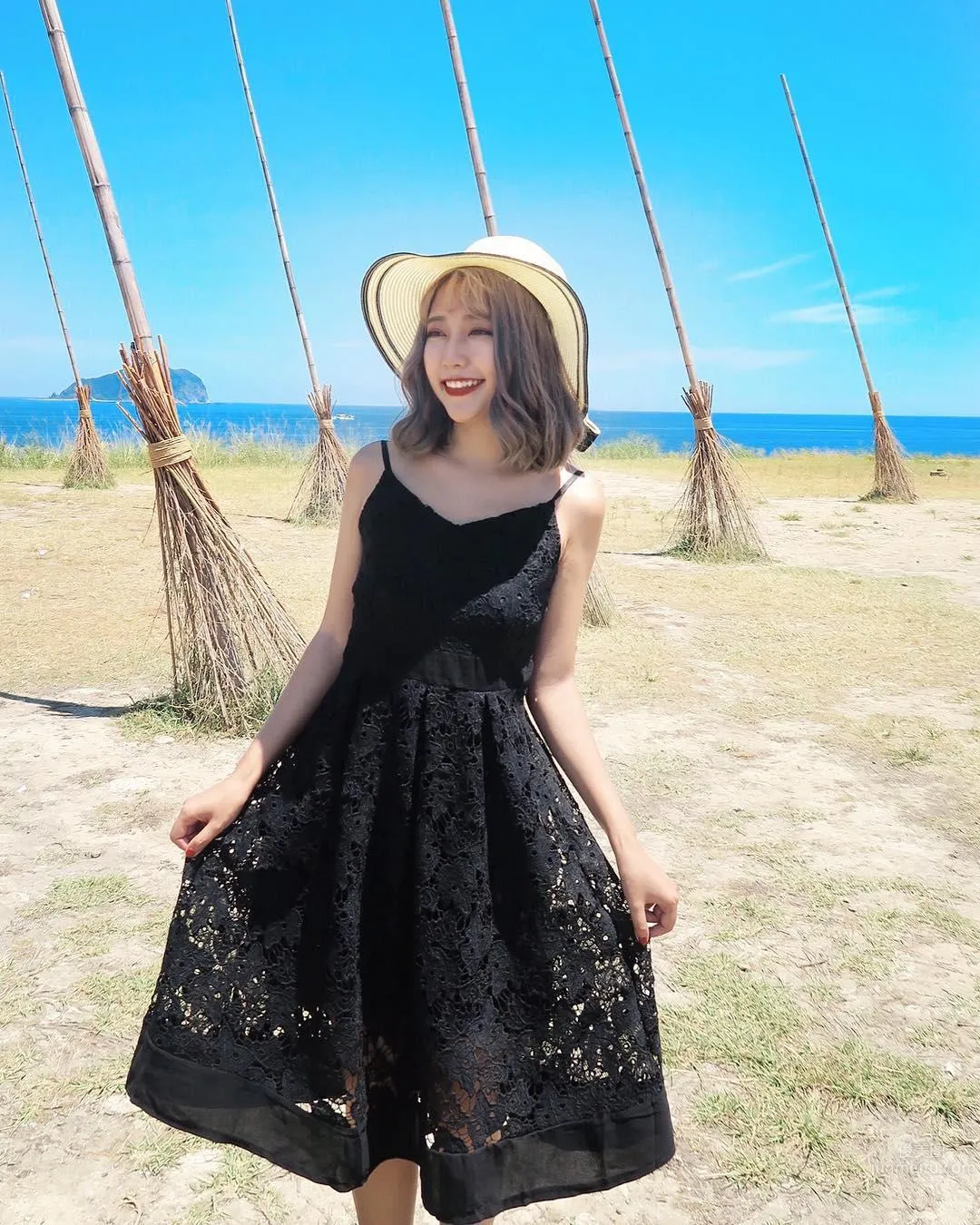 Xu Qingling, Ig Sharing Okinawa Bikini Photos photo 38