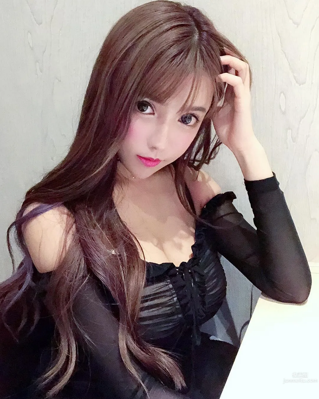Looks Just Like Popular Actress Yua Mikami! Fair-Skinned Sweetheart Tan Yongxi's Bust Is Too Astonishing photo 13