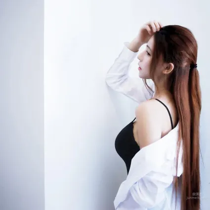 激似人氣女優三上悠亞！「白皙甜心」譚詠曦胸器太過驚人