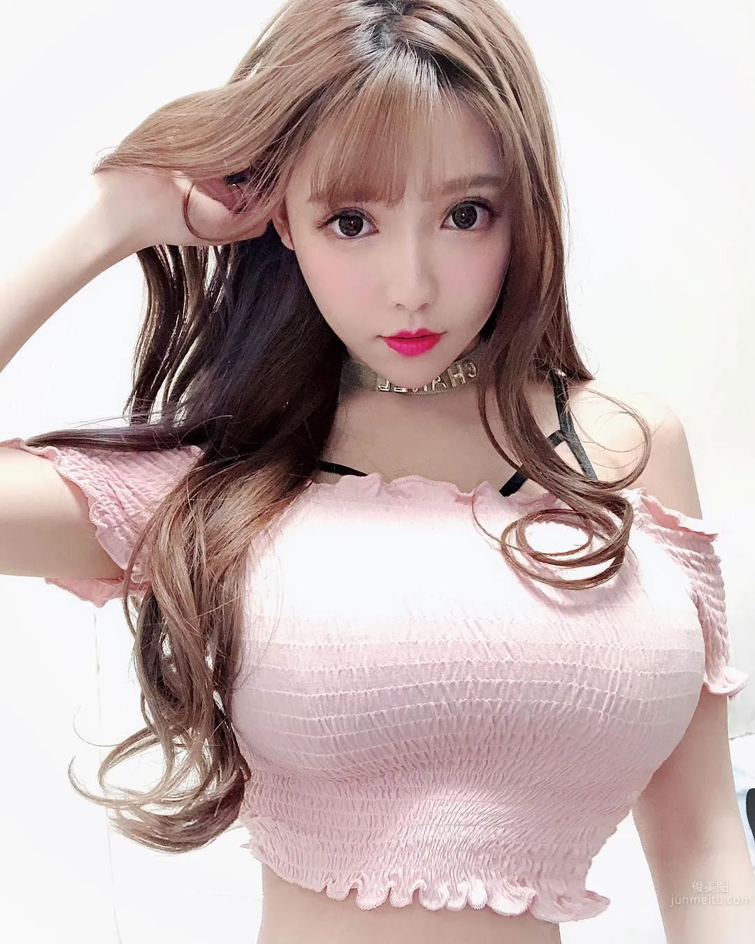 Looks Just Like Popular Actress Yua Mikami! Fair-Skinned Sweetheart Tan Yongxi's Bust Is Too Astonishing photo 14