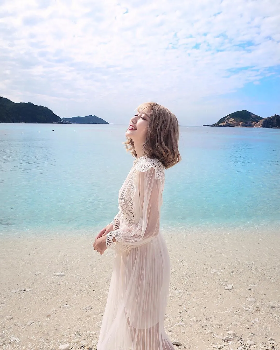 Xu Qingling, Ig Sharing Okinawa Bikini Photos photo 48