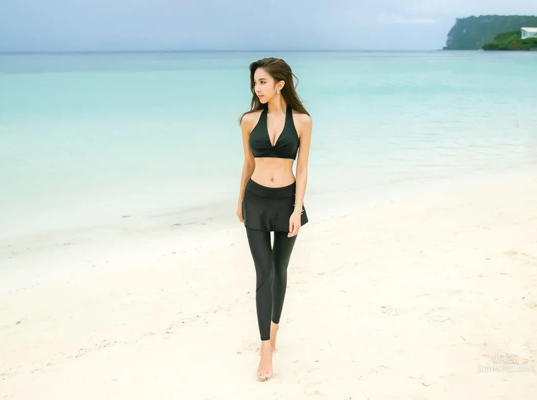 Park Soo Yeon, 2017 Swimwear Series Gallery Six photo 39
