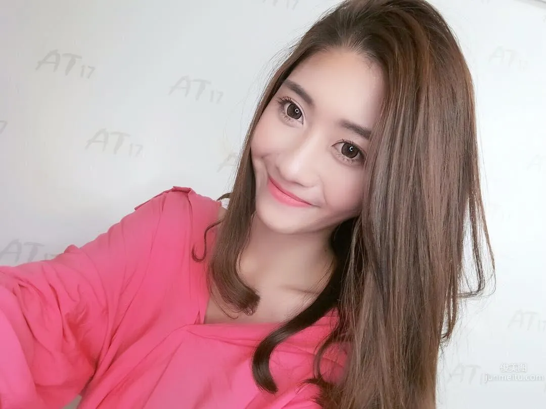 何季珍Kelly，大眼美胸正妹，网友惊呼「太美了！」_0