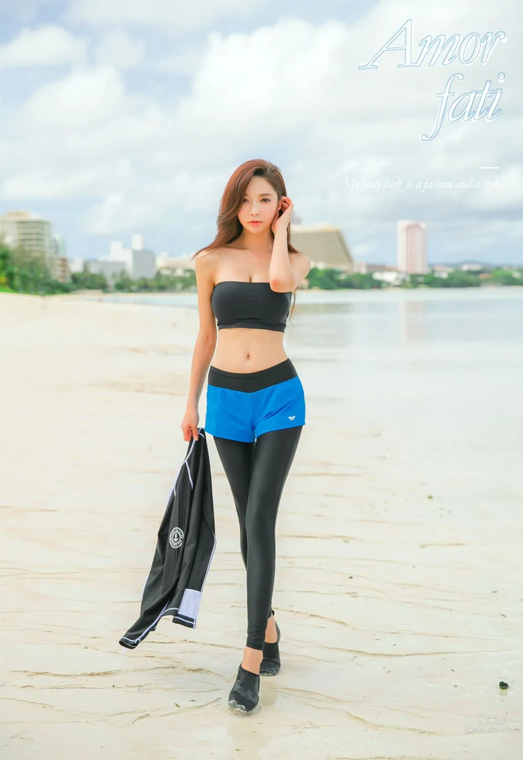 Park Soo Yeon - 2017 Swimwear Series Set Five photo 28