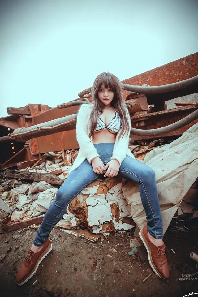 李姿儀- 萌萌臉蛋身材卻超火爆的無敵反差！ 17