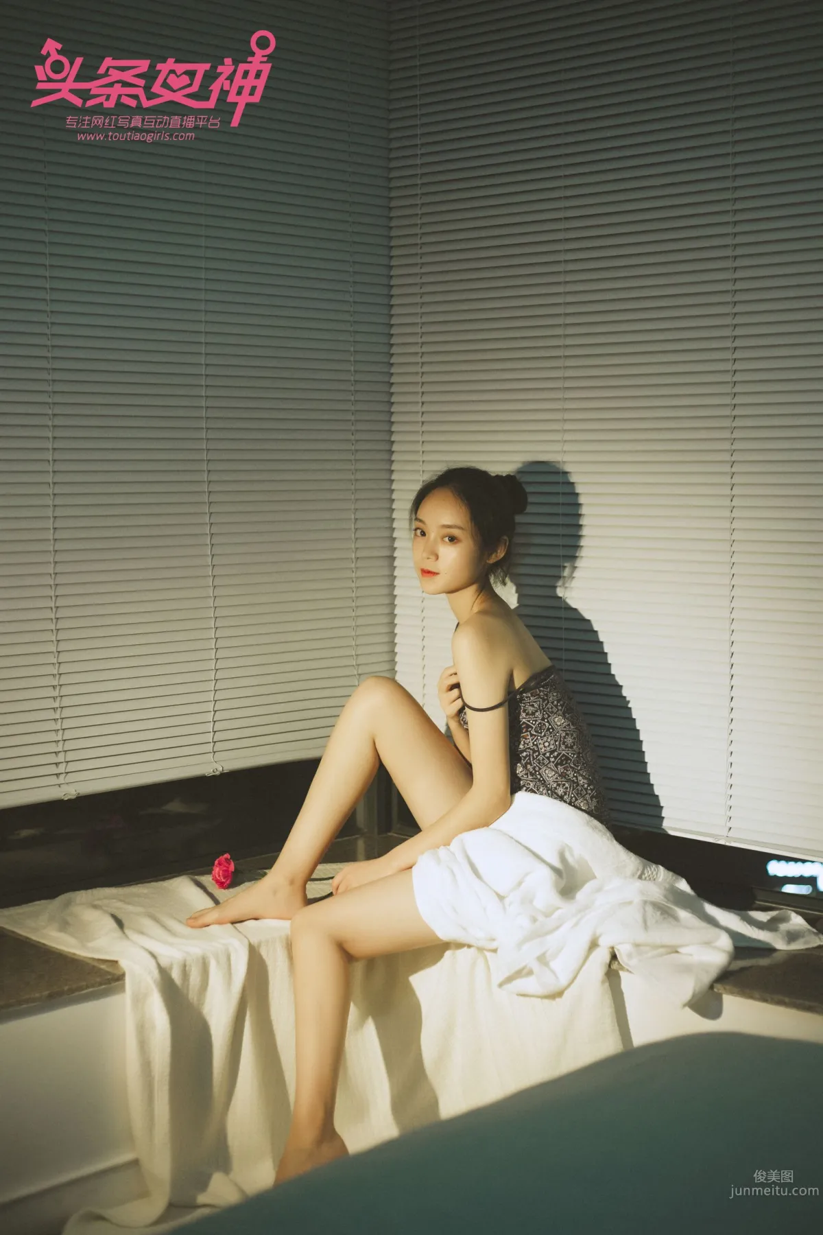 頭條天使美女夜微涼 3