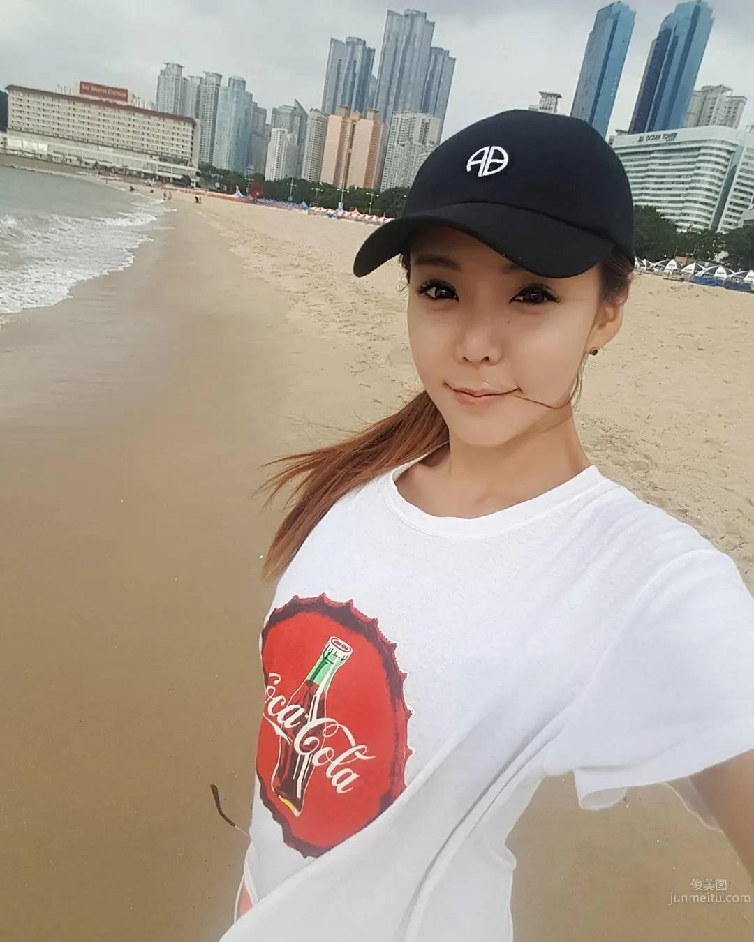 南韓妹子黃麗娅脾氣不好！性感比基尼大方來獻寶～ 19