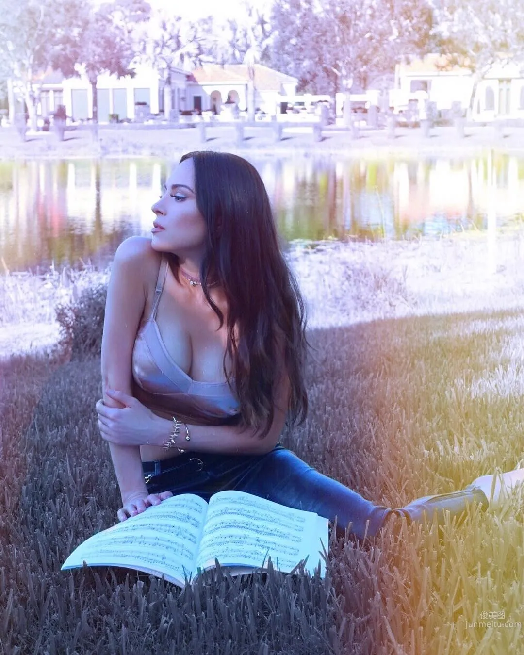 Lola Astanova, Beautiful Pianist Private Shoot photo 23