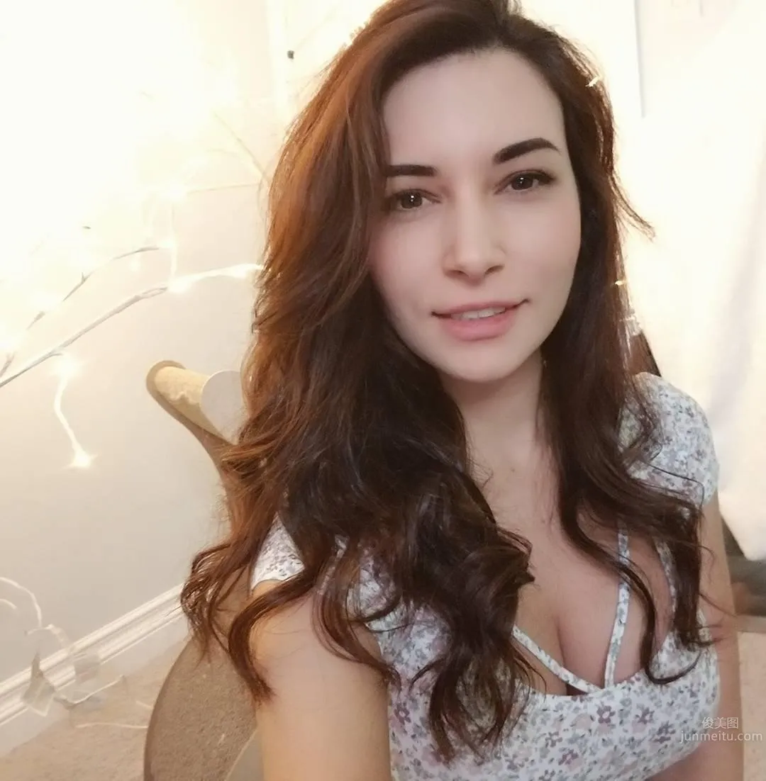 Want to Battle Together! Video Game Streamer Girl "Alinity Divine" Fresh and Natural photo 20