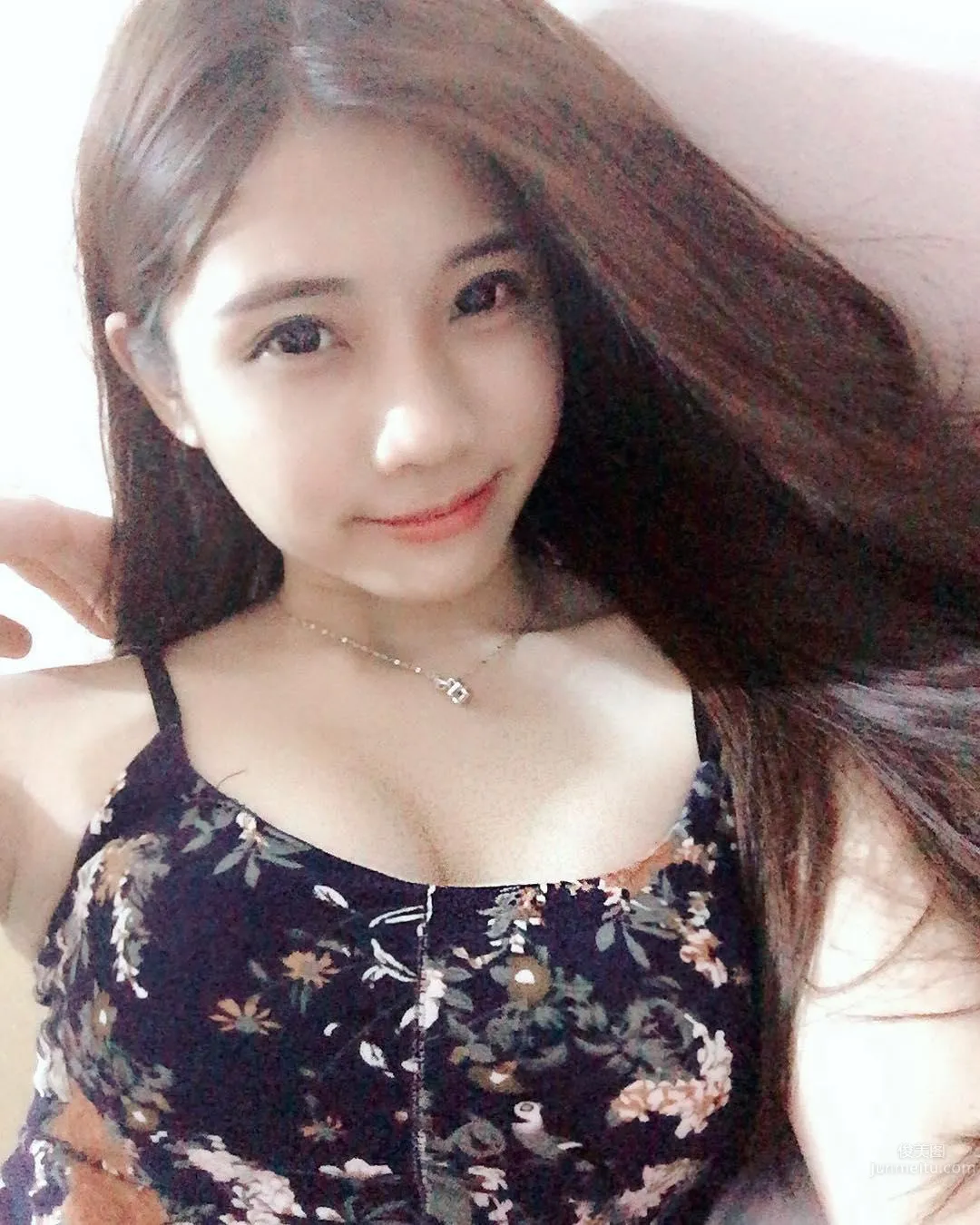 Malaysian Beauty Rainy Lly, Girl with Full Elegance and Great Figure photo 4