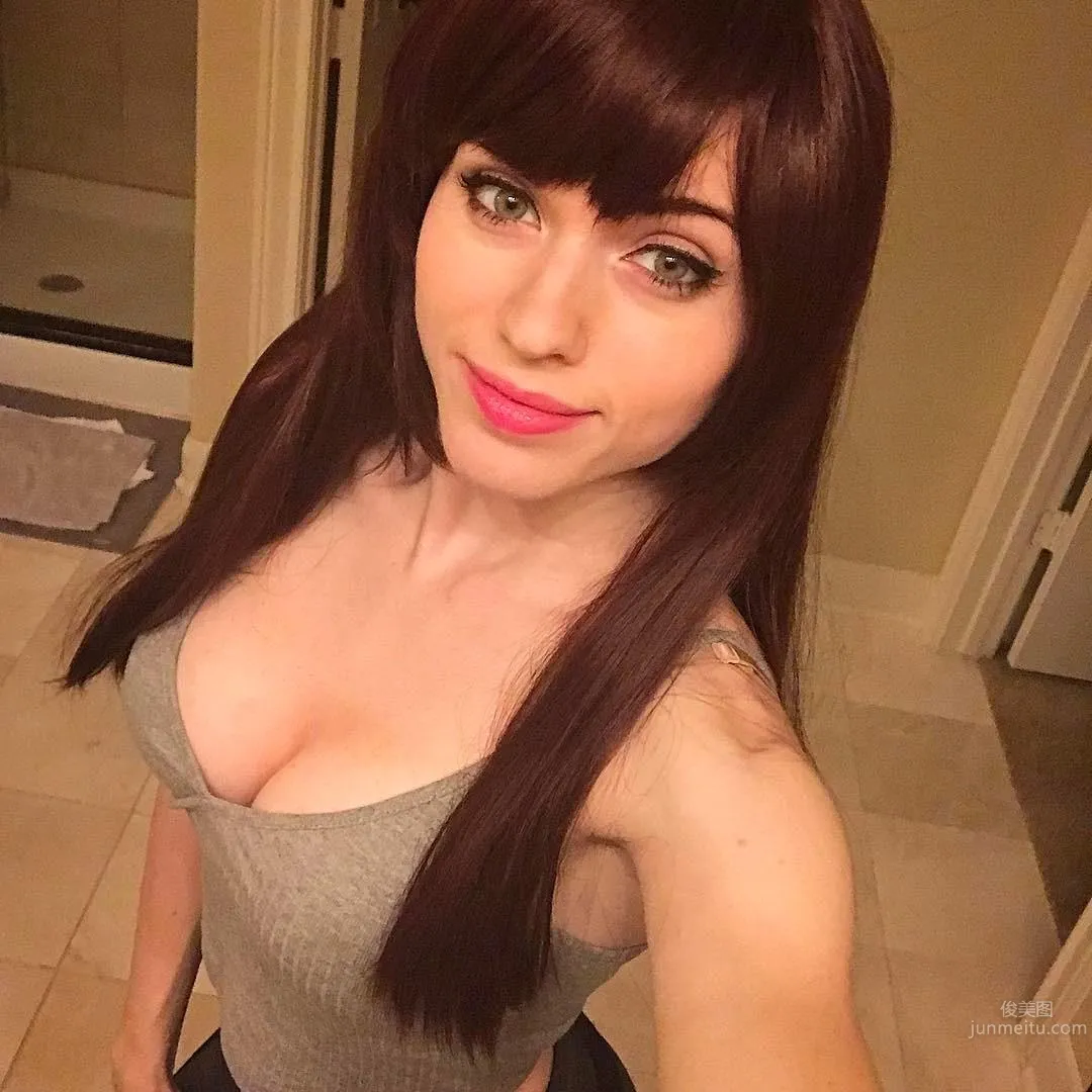 The Moon Abroad Is Rounder! Super Bold Coser Loves Full Nude photo 2