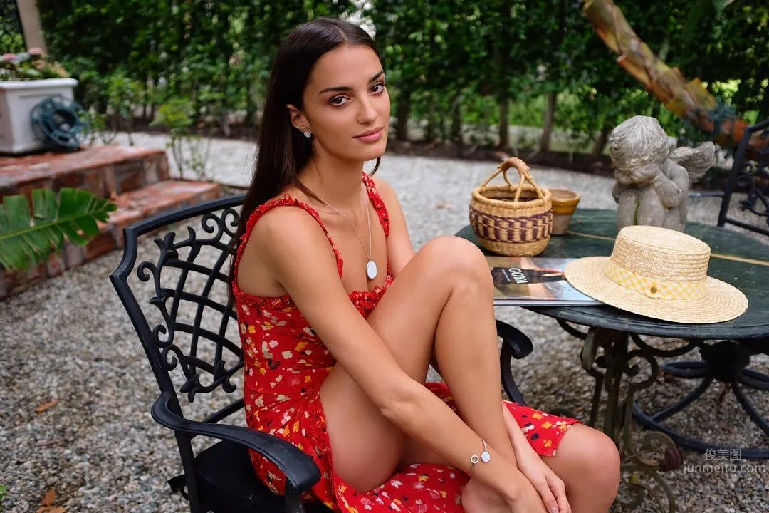 Gabrielle Caunesil- 超模的法式夏日_19
