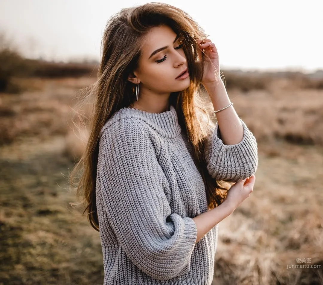 Angel Face Beauty "Anna Von Klinski" Charming Electric Eyes Ultimate Charm photo 24