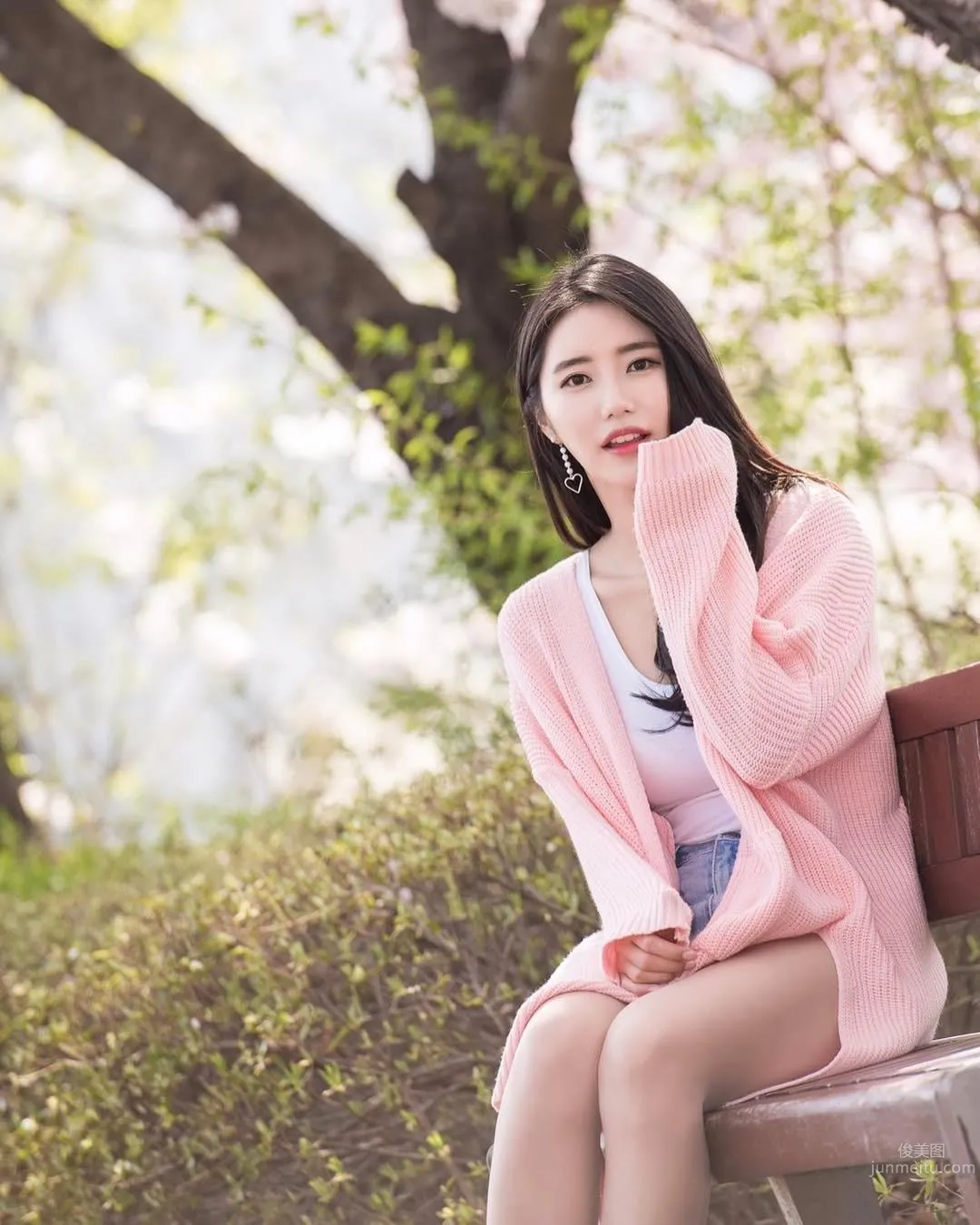 South Korean Goddess Lim Sola, Beautiful Temperament and Sky-High Long Legs photo 2