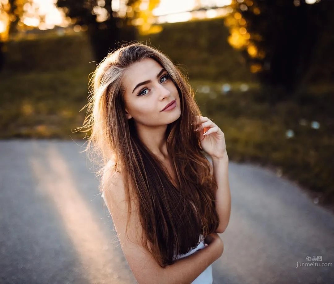Angel Face Beauty "Anna Von Klinski" Charming Electric Eyes Ultimate Charm photo 9