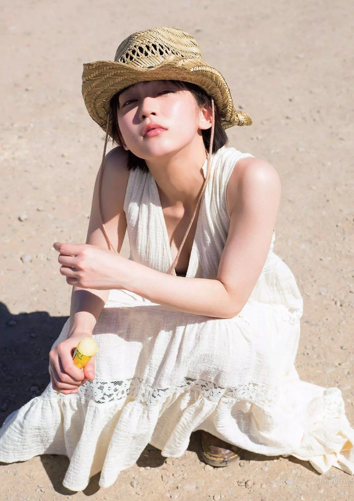 Riho Yoshioka - 2018 Weekly Playboy News Photos photo 14