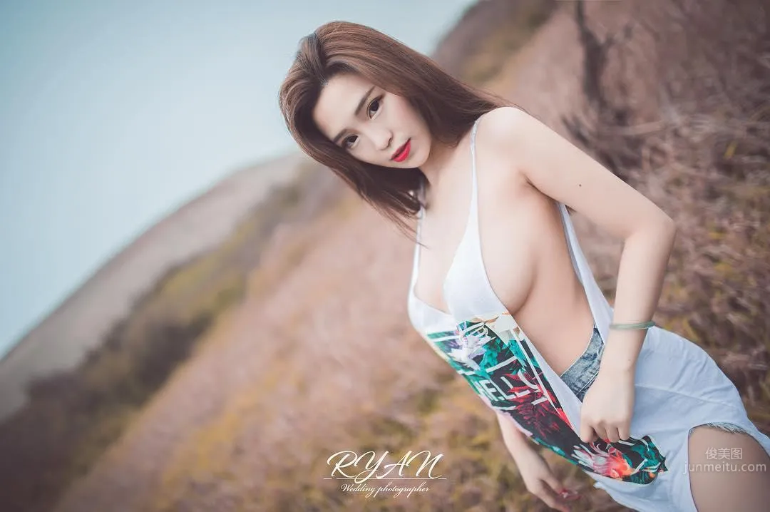 Jin Yuen: Photo Set 2022 photo 24