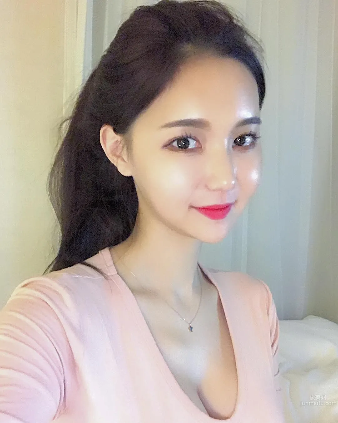 韓國清純系正妹화정 深邃馬甲線讓人超驚喜 15