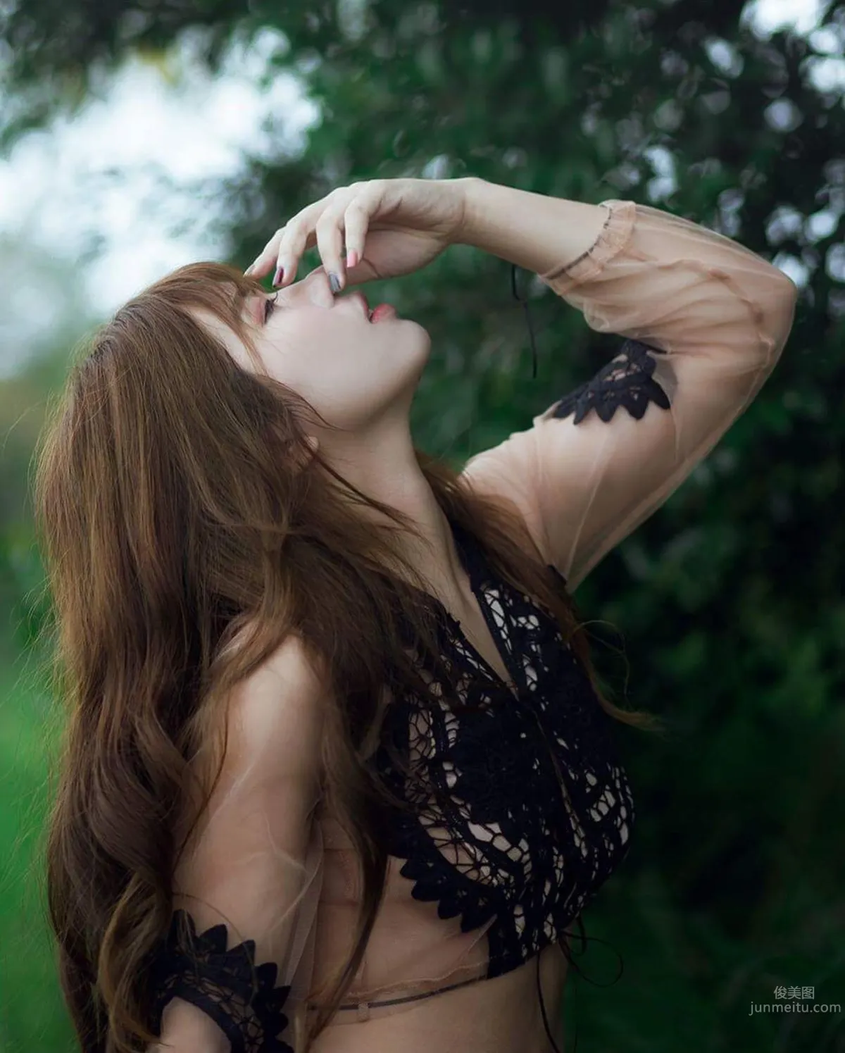 sarre Mihaisha, Stunning Young Model and Anchorwoman photo 11