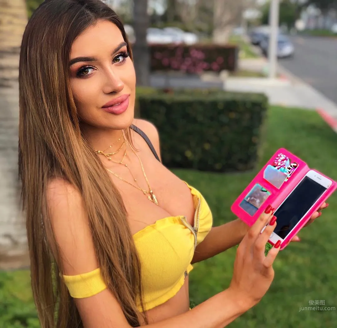 Crash In! Sexy Girl Molly Eskam, Hot Body Temptation photo 47