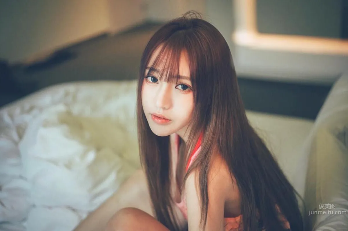 Kaohsiung Goddess Bi Bier, Sweet Schoolgirl Appears photo 11