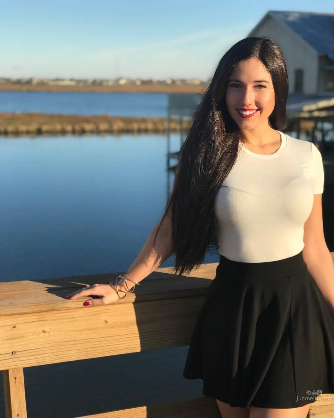 Law Student Beauty Angeline Varona's Very Easy on the Eyes Private Shoot photo 18