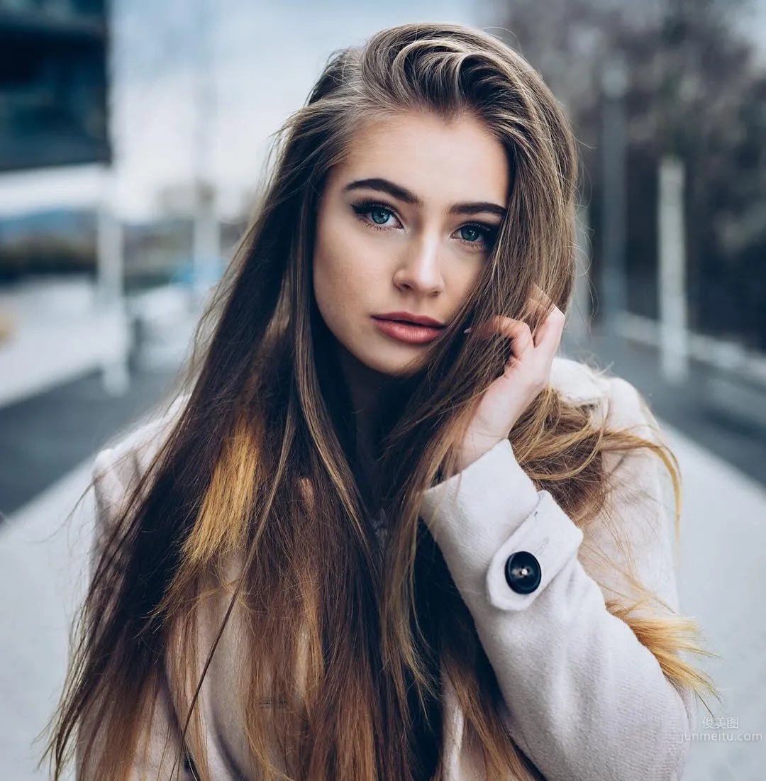 天使颜正妹「Anna Von Klinski」迷人电眼极致魅惑_1