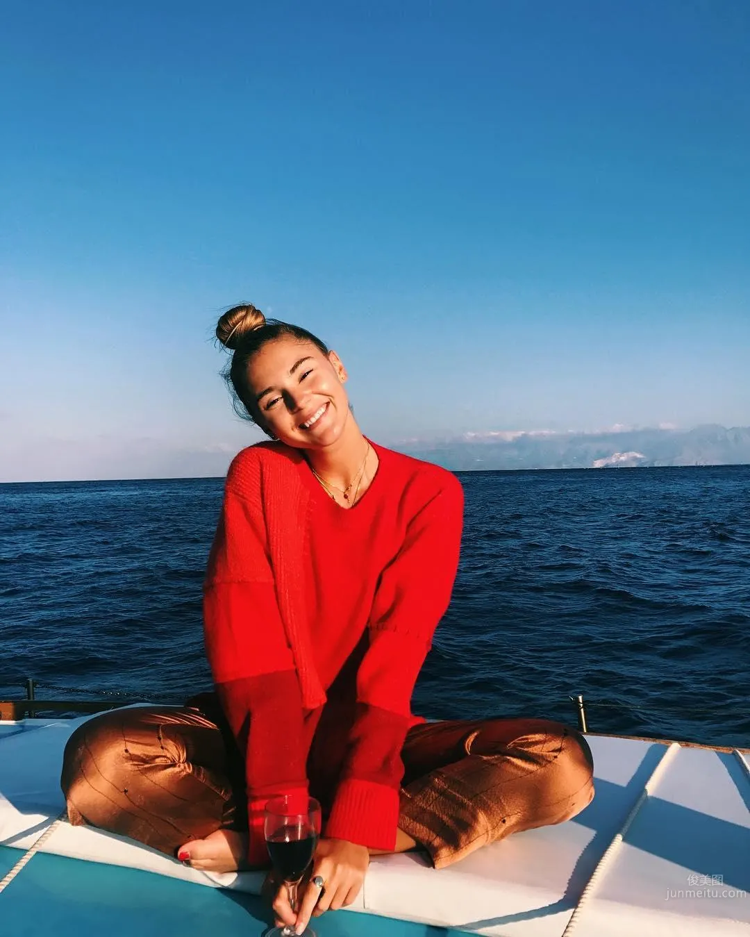 Elegant Sweetheart Stefanie Giesinger, Missing Lower Body, Heavenly Long Legs Revealed photo 19