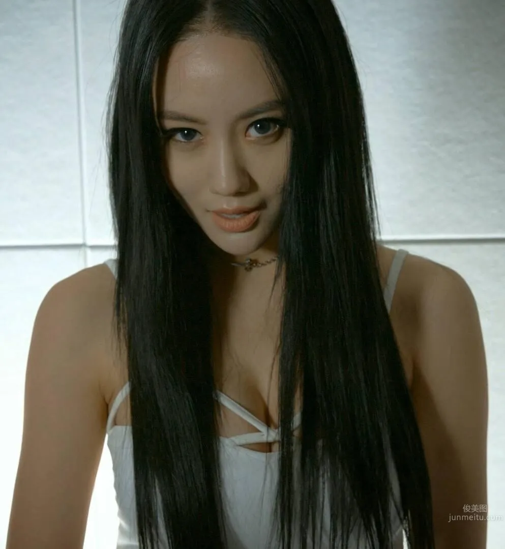 Korean Hot Drummer A-YEON, Striking My Heartbeat with the Sound of Drums! photo 3