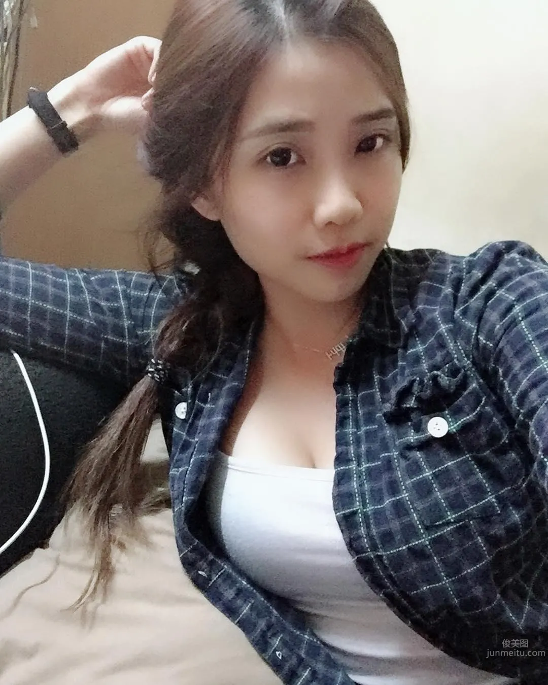 Malaysian Beauty Rainy Lly, Girl with Full Elegance and Great Figure photo 15