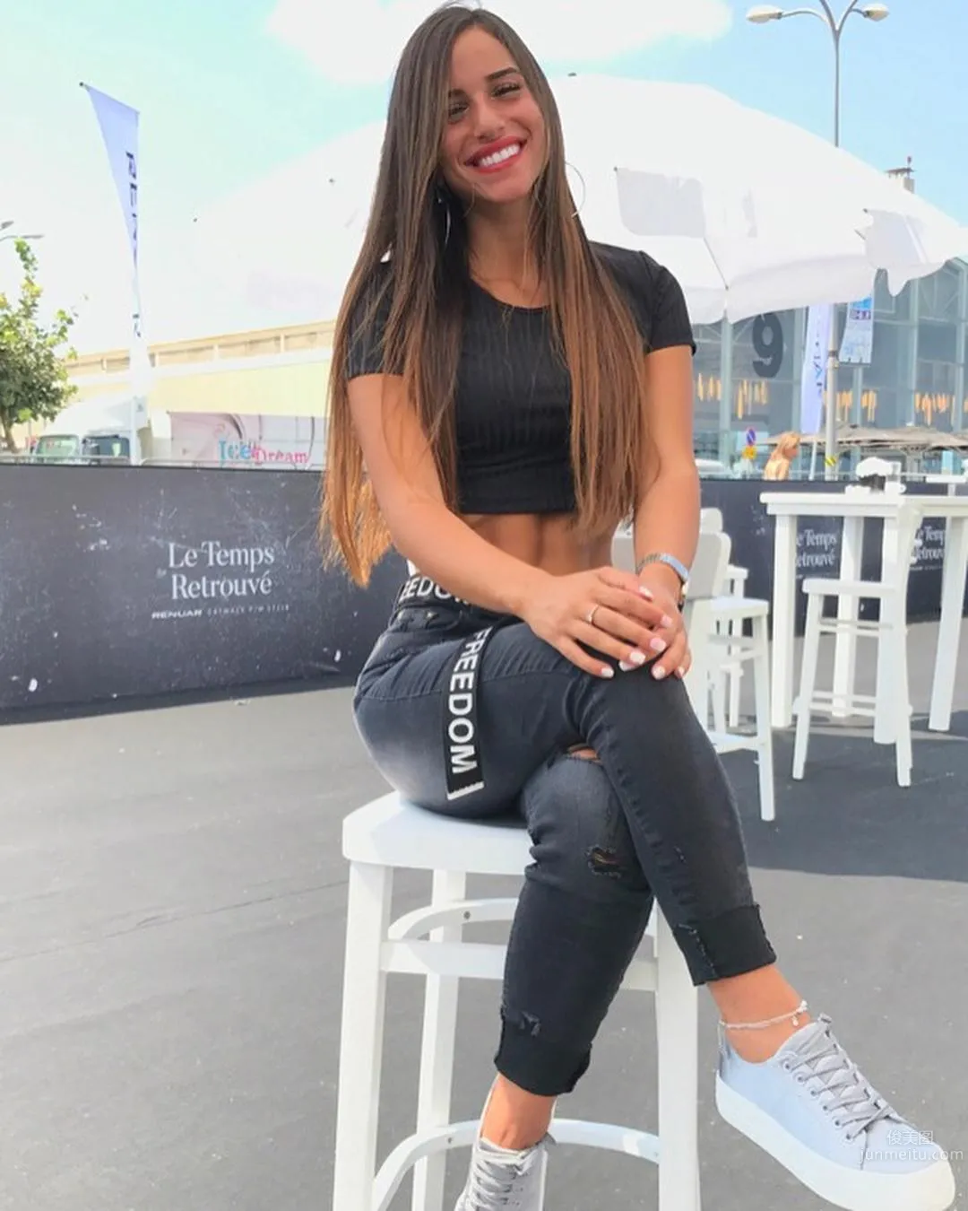 Sunny Beauty Avital Cohen Laughing Out Loud Sending Sweet Positive Energy photo 18