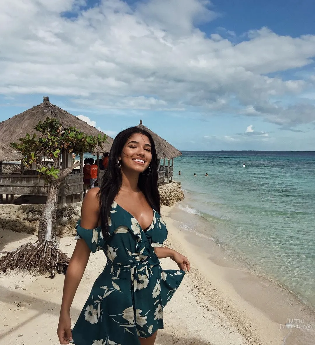 Yovanna Ventura- 健康膚色健美線條 31