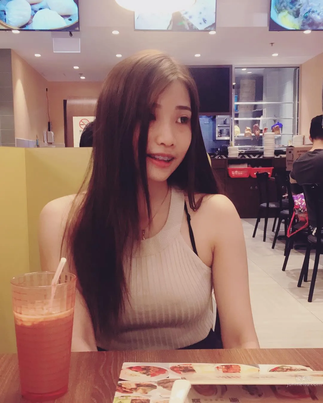 Malaysian Beauty Rainy Lly, Girl with Full Elegance and Great Figure photo 5