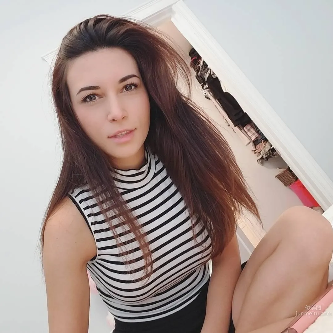 Want to Battle Together! Video Game Streamer Girl "Alinity Divine" Fresh and Natural photo 13