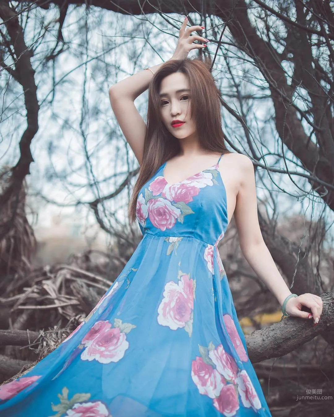 Jin Yuen: Photo Set 2022 photo 22