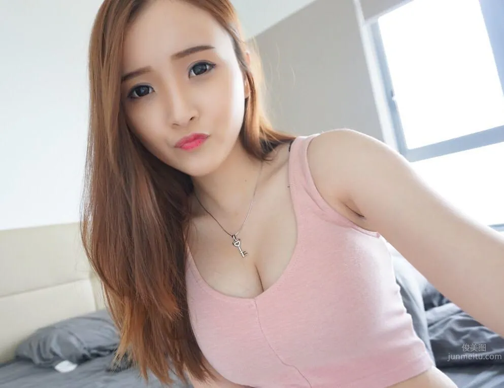 Malaysian Beauty Yifeis Has Over 360,000 Followers! photo 2