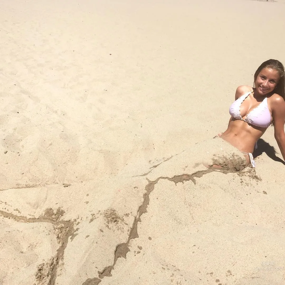 Camilla Hasselgard, Norwegian Bikini Busty Girl Is Super Charming photo 11