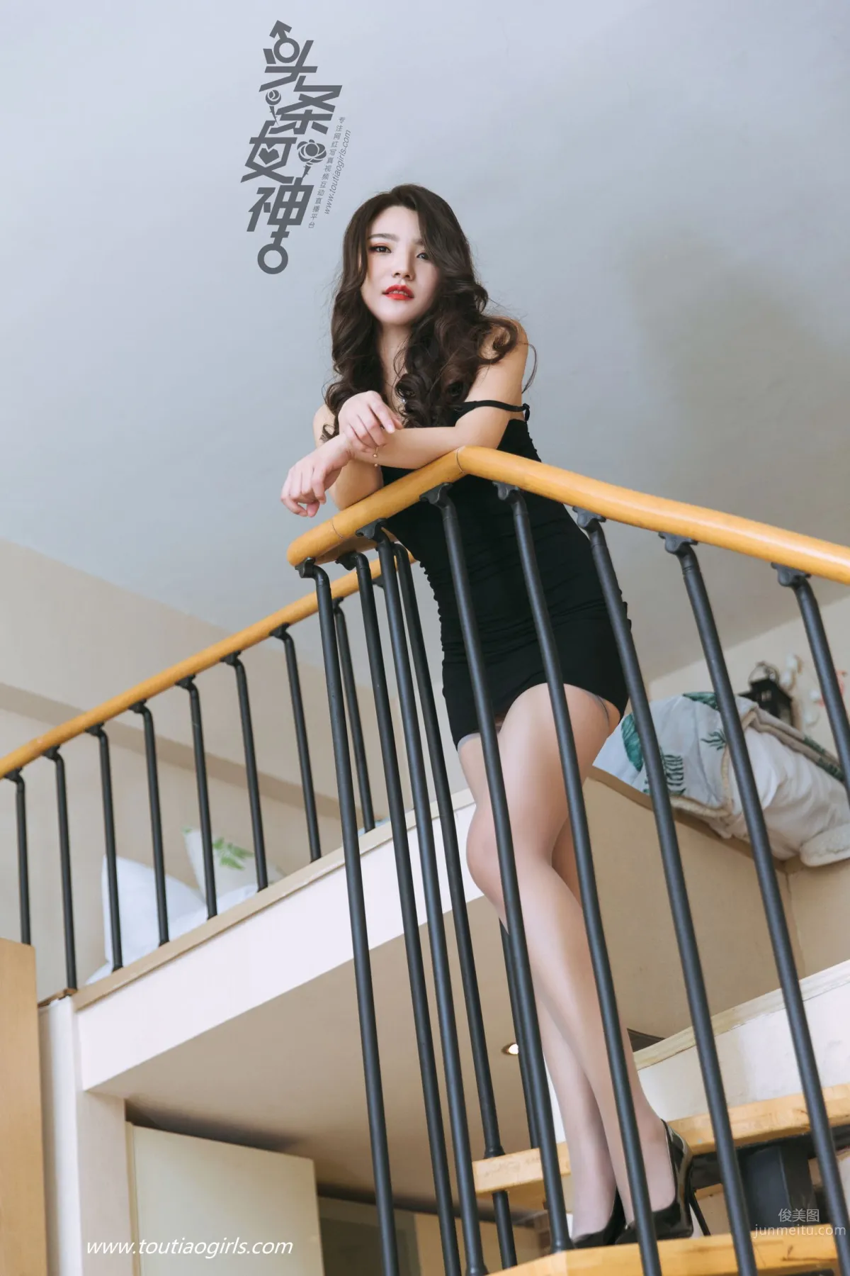 Tang Yaner - Honey Mature Woman 1: Born Fifty Shades of Grey photo 14