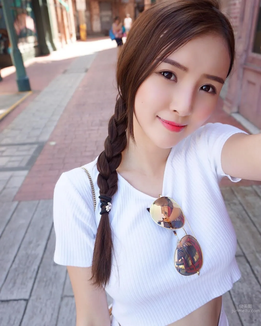 Malaysian Beauty Yifeis Has Over 360,000 Followers! photo 9