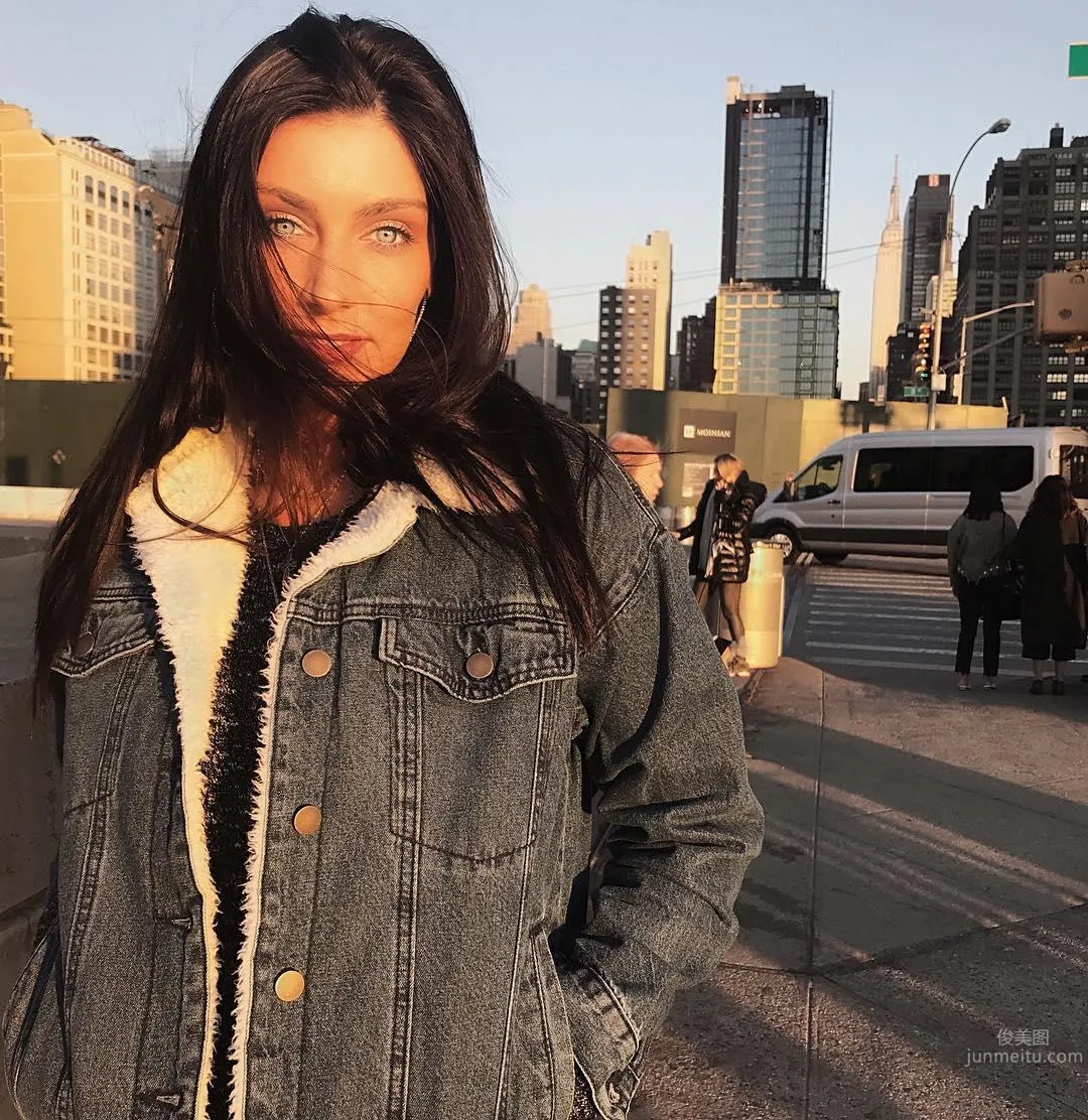 Meaghan McCarthy- 性感的远镜_12