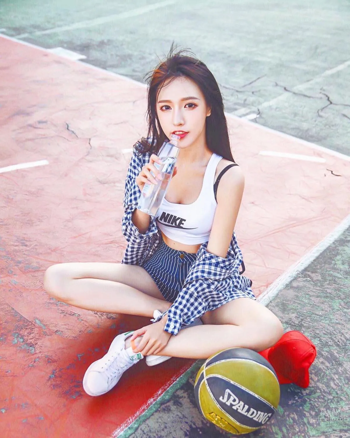 Kaohsiung Goddess Bi Bier, Sweet Schoolgirl Appears photo 24