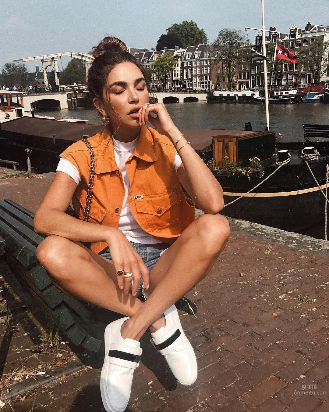 Just Shopping and Suddenly Seeing Fashion Hot Model Negin Mirsalehi photo 17