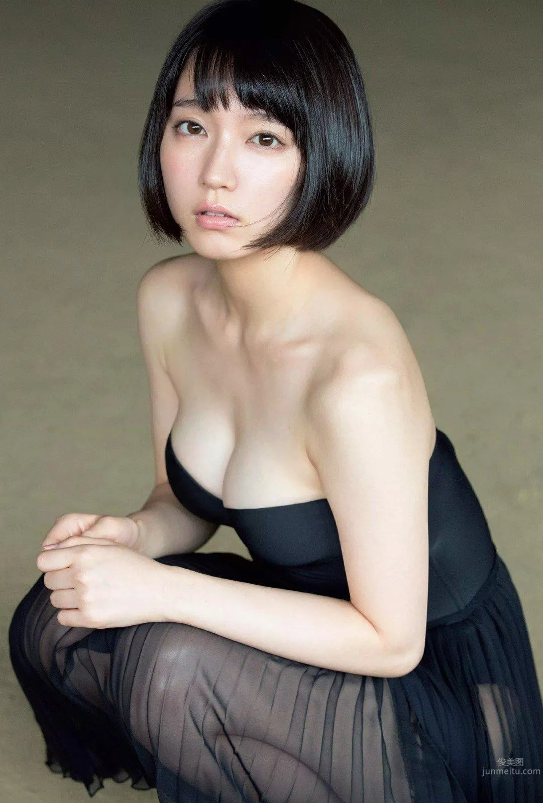 Riho Yoshioka - 2018 Weekly Playboy News Photos photo 32