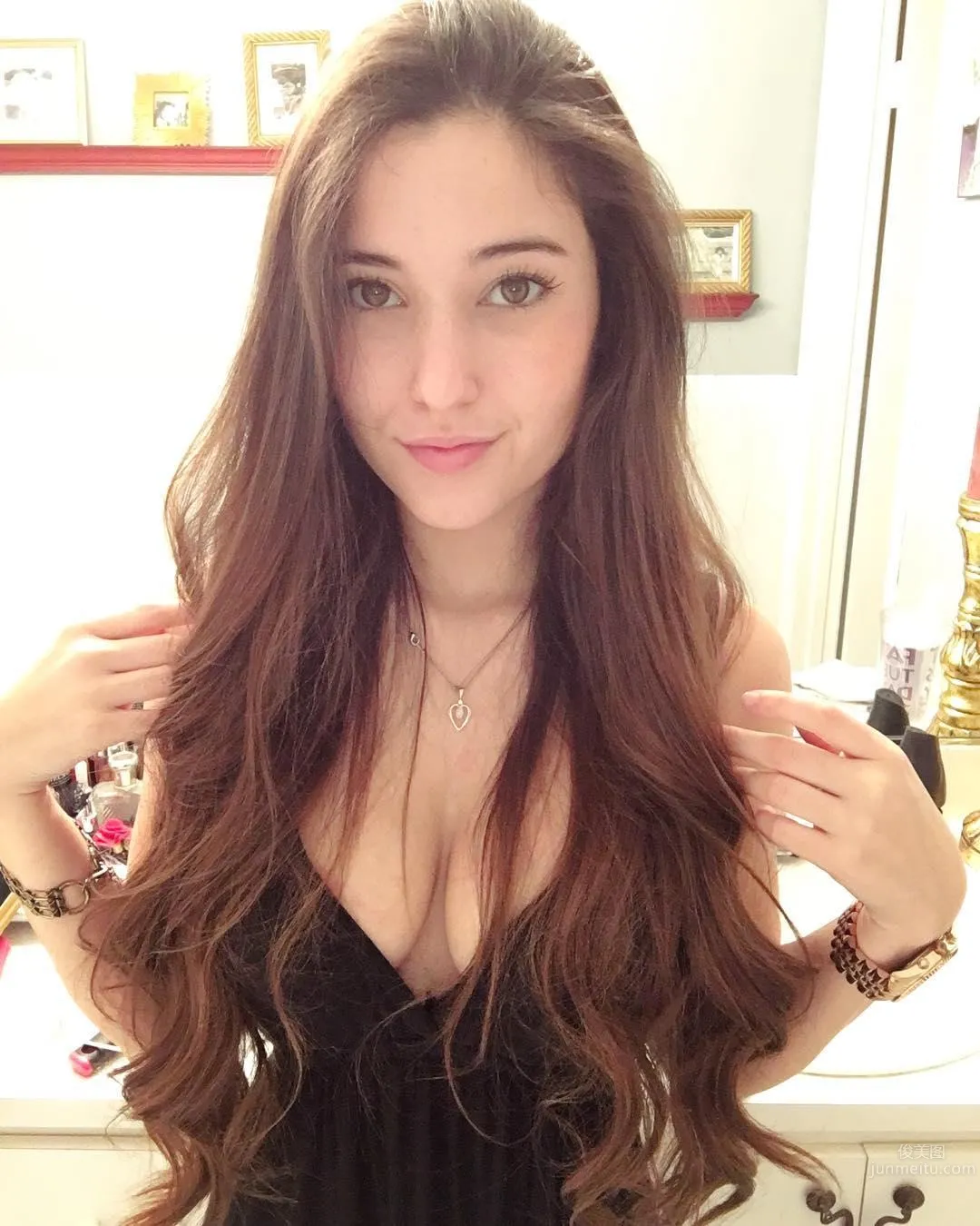 Law Student Beauty Angeline Varona's Very Easy on the Eyes Private Shoot photo 2